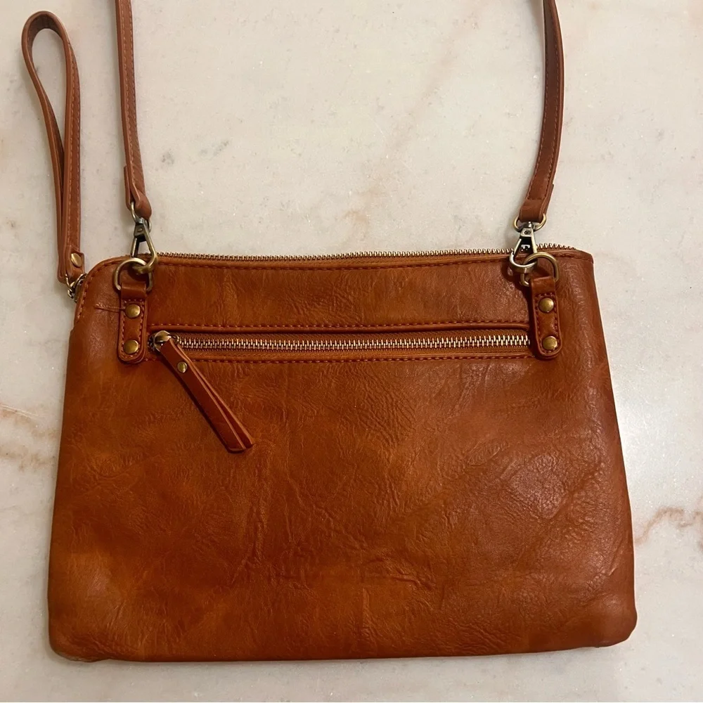 ANTIK KRAFT Brown Leather Crossbody With Silver Tone Metal Studs EUC - Picture 6 of 8